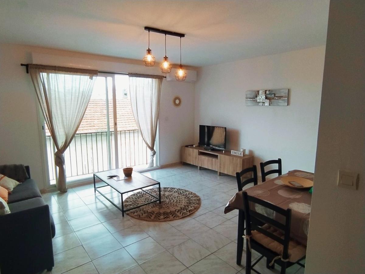 Appartement Centre Ville A Deux Pas De La Plage Le Grau-du-Roi Zewnętrze zdjęcie